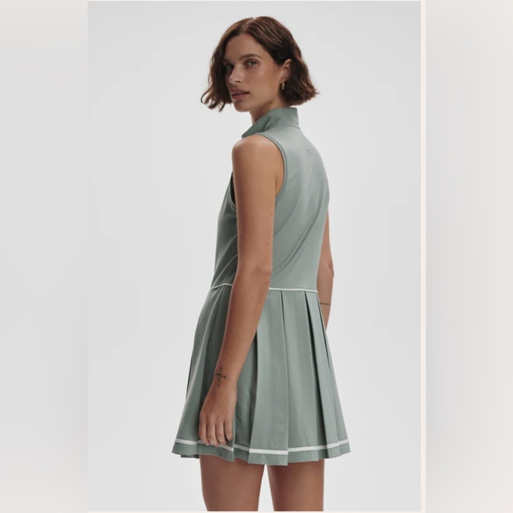 Varley Dalton Court Dress 32” in cool sage size M - Picture 4 of 14